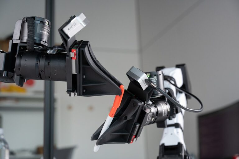 Robot Veri Toplama Girişimi XDOF, 1.2 Milyar Dolar Değerleme ile Seri B Yatırım Görüşmelerinde
